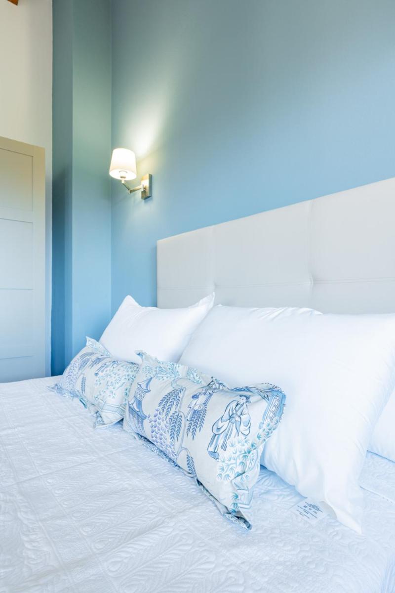 Apartamentos Montes Vindios Onís Екстериор снимка