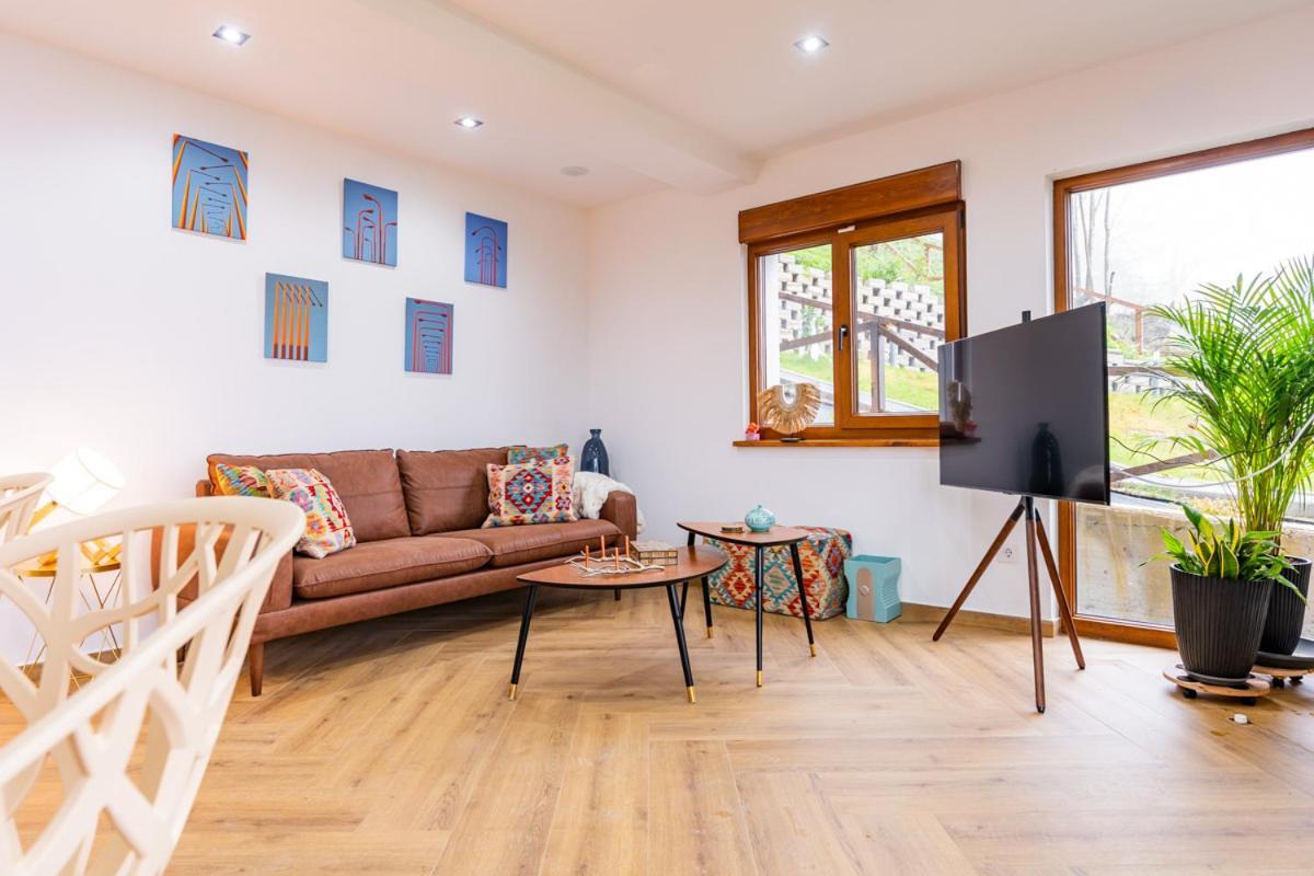Apartamentos Montes Vindios Onís Екстериор снимка