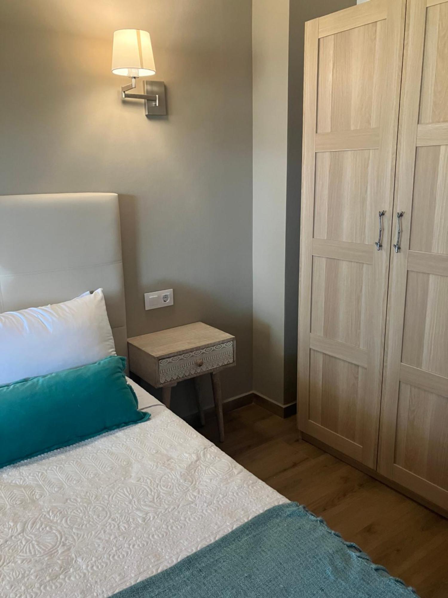 Apartamentos Montes Vindios Onís Екстериор снимка