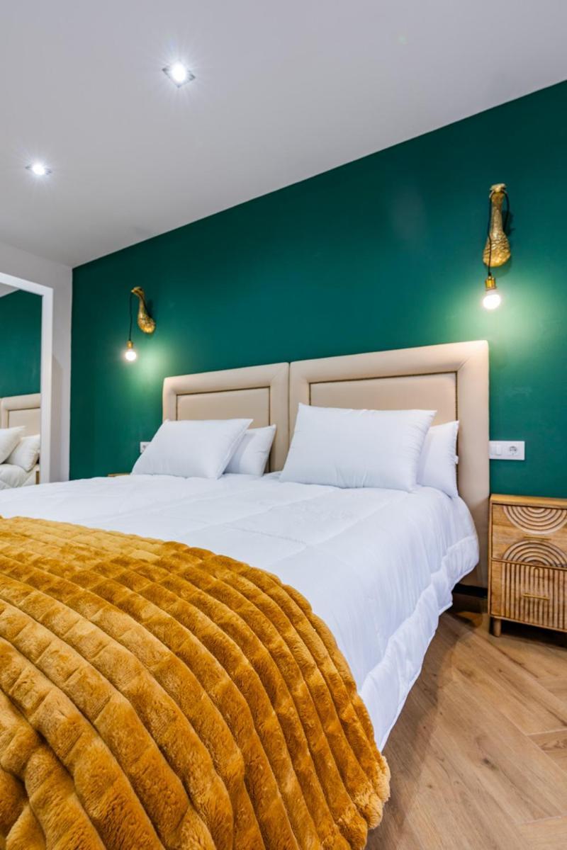 Apartamentos Montes Vindios Onís Екстериор снимка