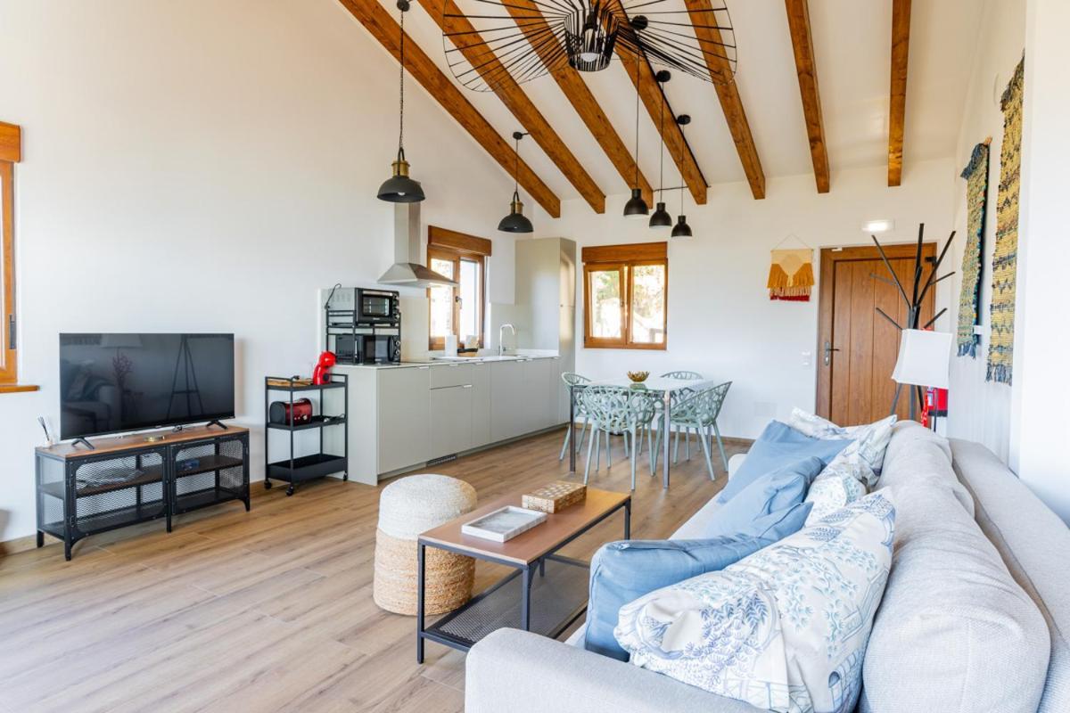 Apartamentos Montes Vindios Onís Екстериор снимка