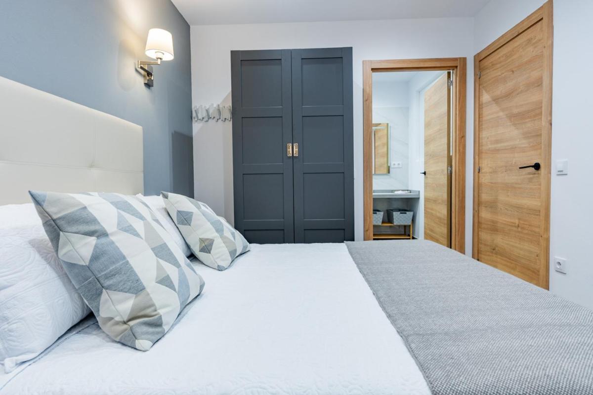 Apartamentos Montes Vindios Onís Екстериор снимка