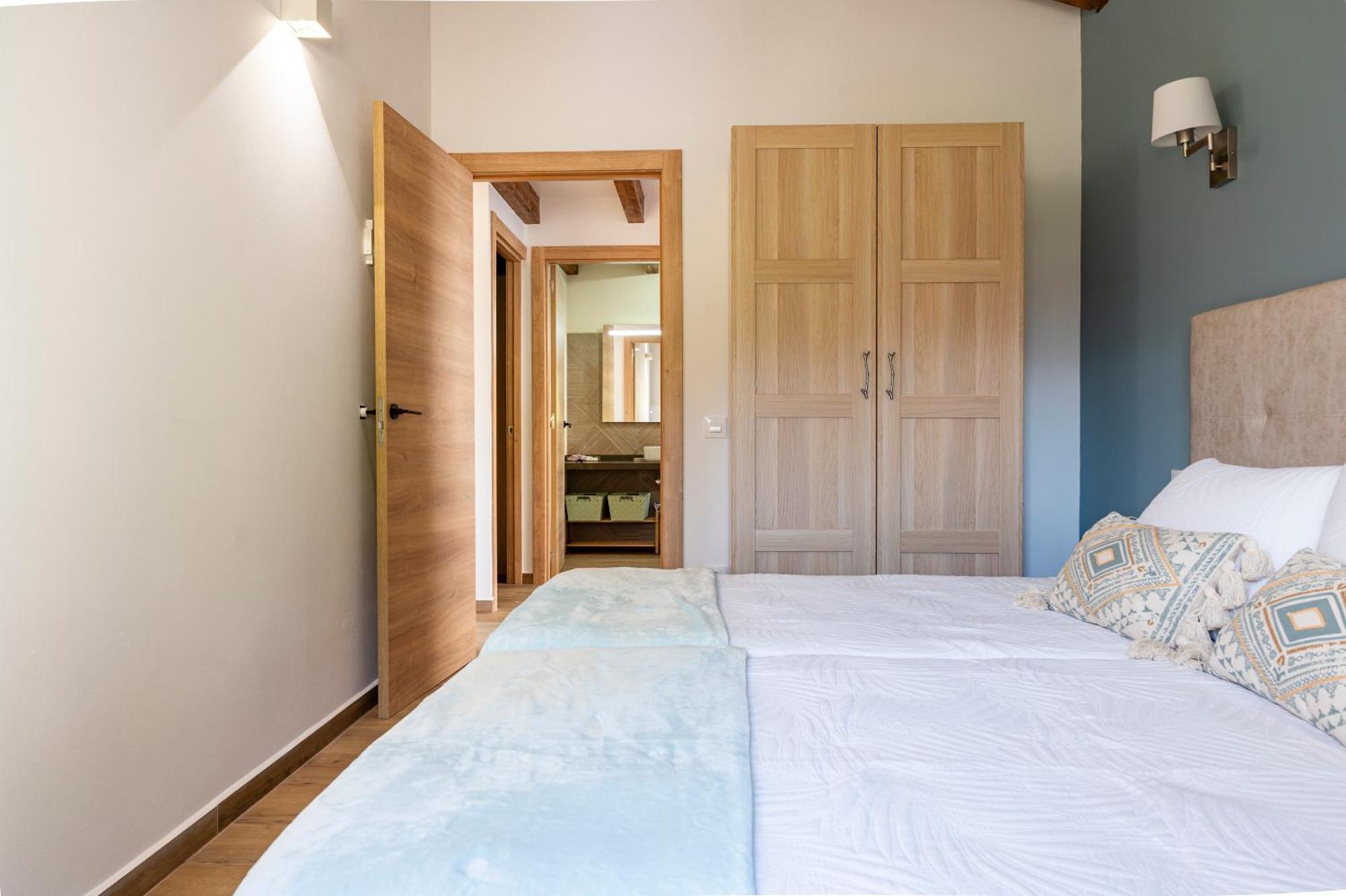 Apartamentos Montes Vindios Onís Екстериор снимка